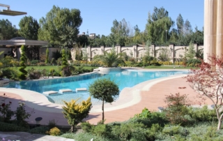 ساخت استخر و محوطه سازی