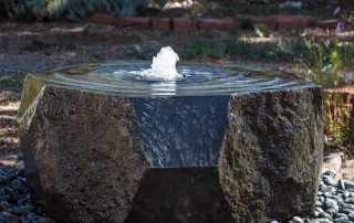 آبنمای سنگی