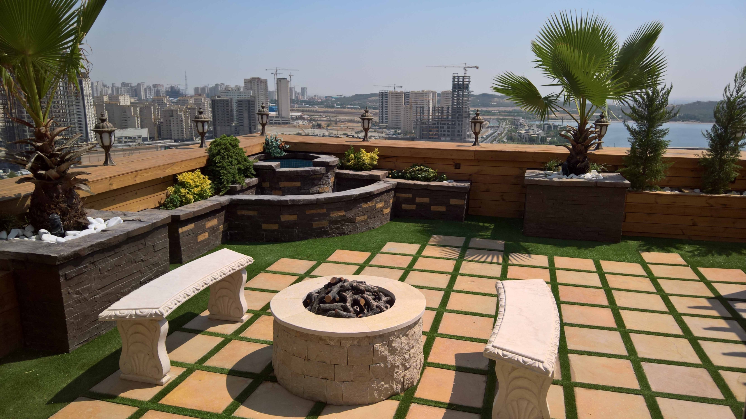 روف گاردن چیتگر